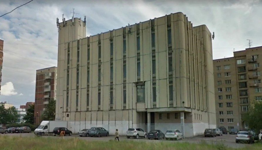 фасад дома, здание по адресу г Санкт-Петербург, пр-кт Наставников, д 44 к 1